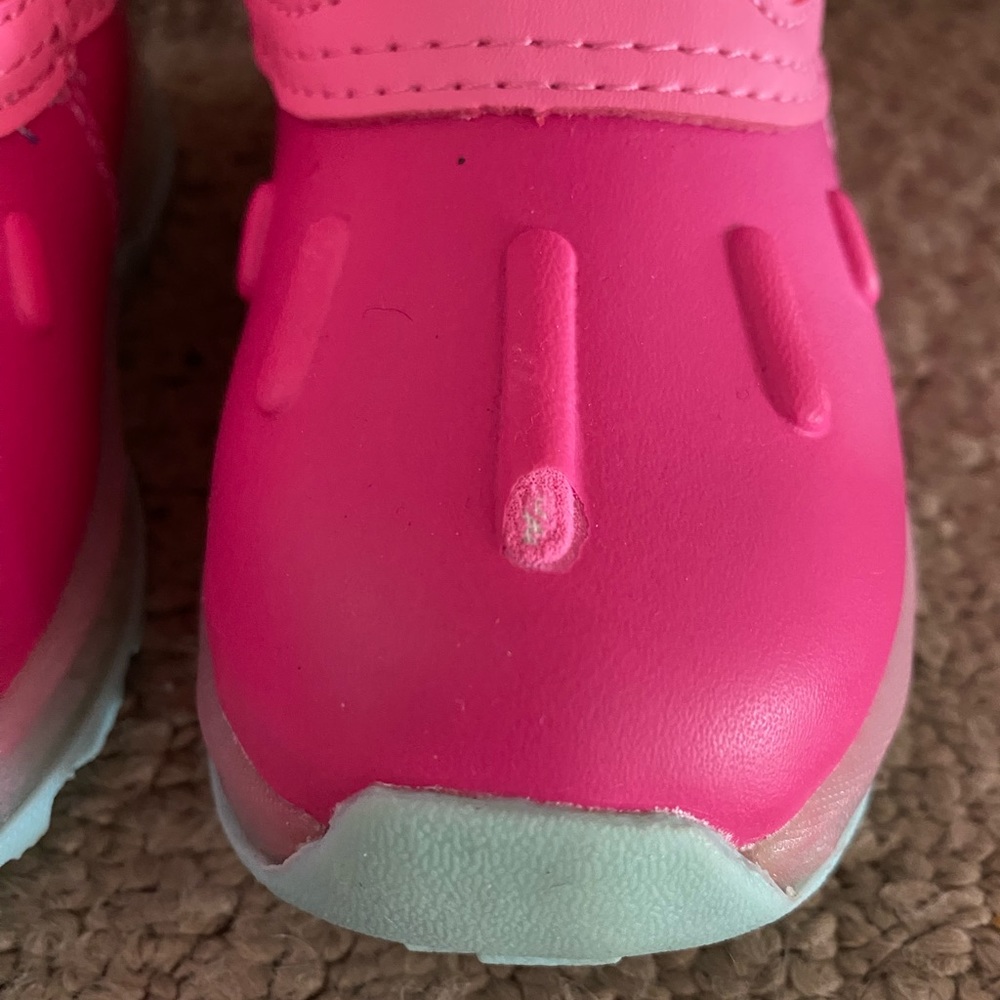 DONATED⭐️HP⭐️Carter’s❄️Snow boots🥾 - Picture 6 of 6
